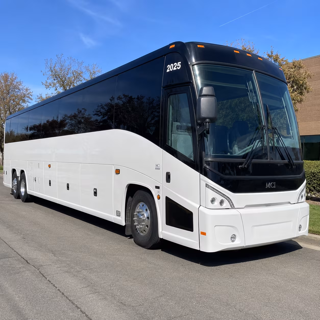 charter buses for flagstaff birthday groups heading to sedona and the grand canyon