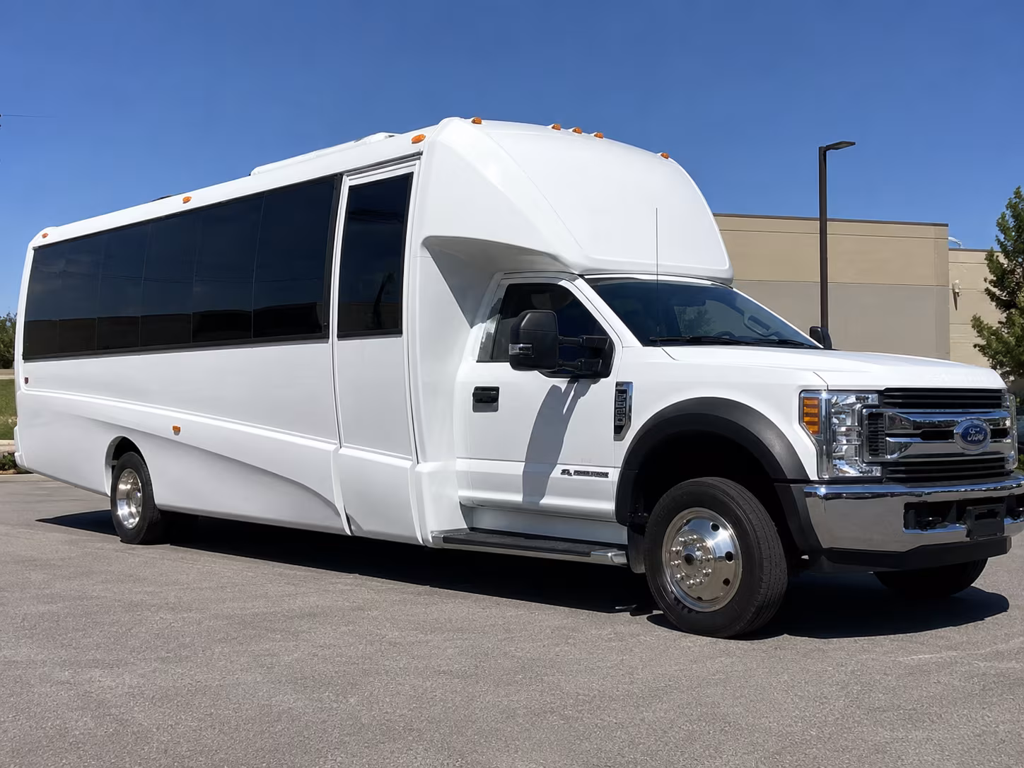find and book transportation for your next airport transfer 1
