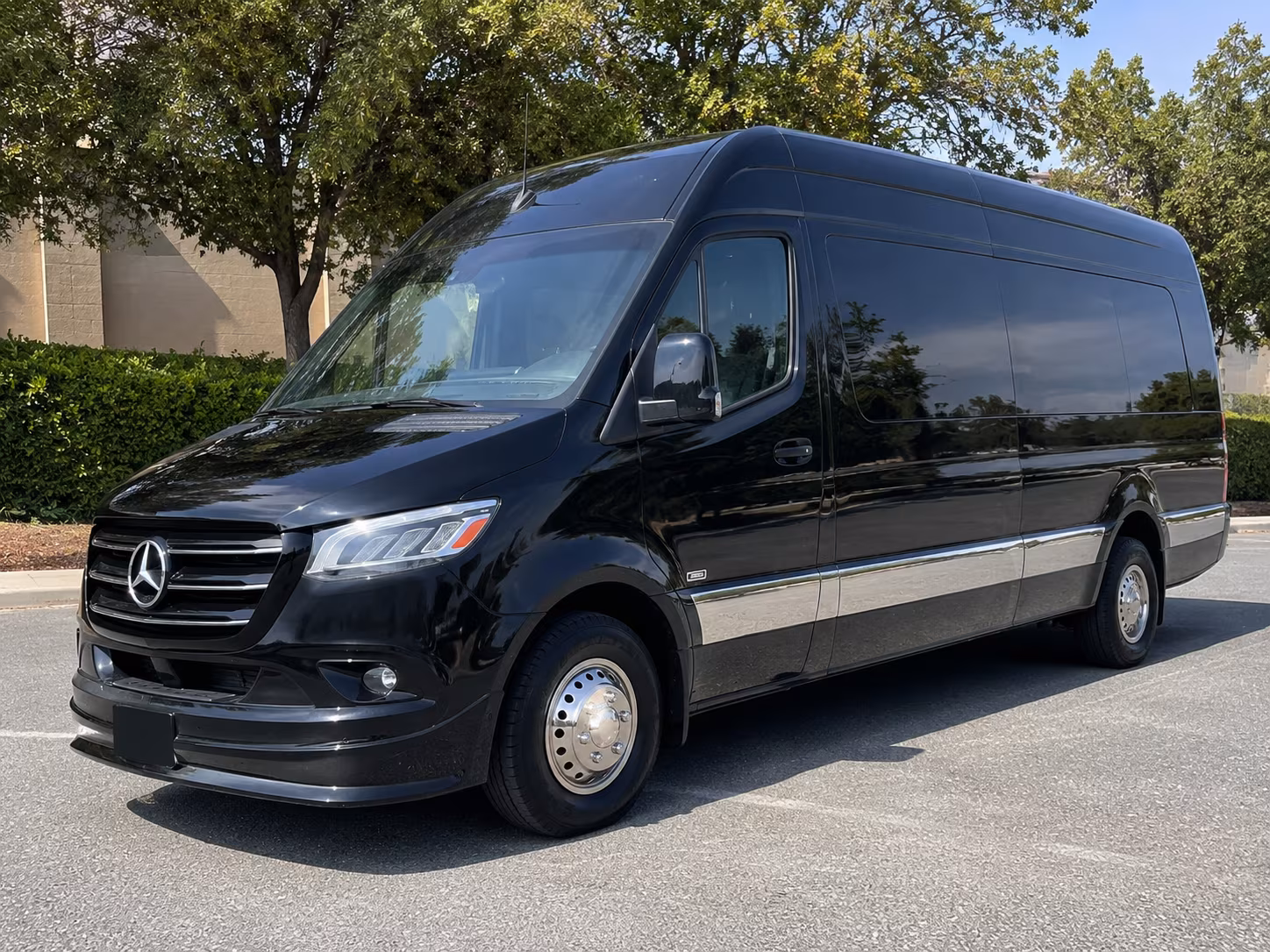 find and book transportation for your next wedding 1