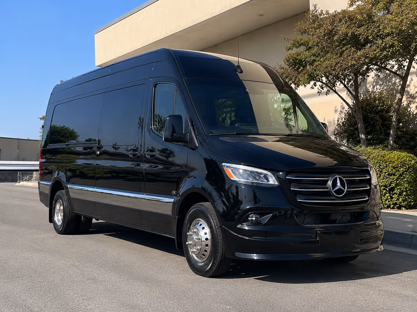 find and book transportation for your next wine tour 1
