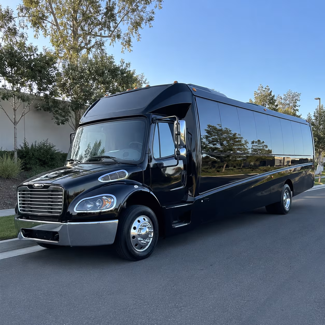 flagstaff 25 passenger minibus