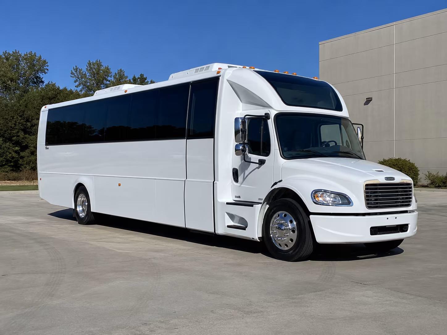 flagstaff 28 passenger party bus